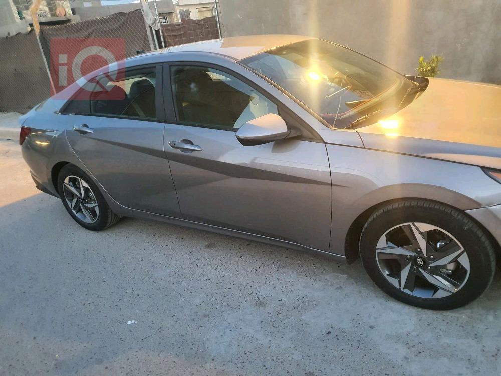 هیوندای ئەلەنترا